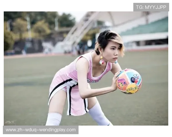 足球宝贝和CBA队员:足球宝贝与CBA球员的合作与互动 足球宝贝和CBA队员:足球宝贝与CBA球员的合作与互动